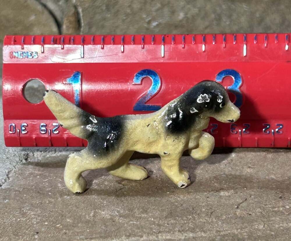 Hunter Pointer Dog Cast Iron enameled antique Figurine READ